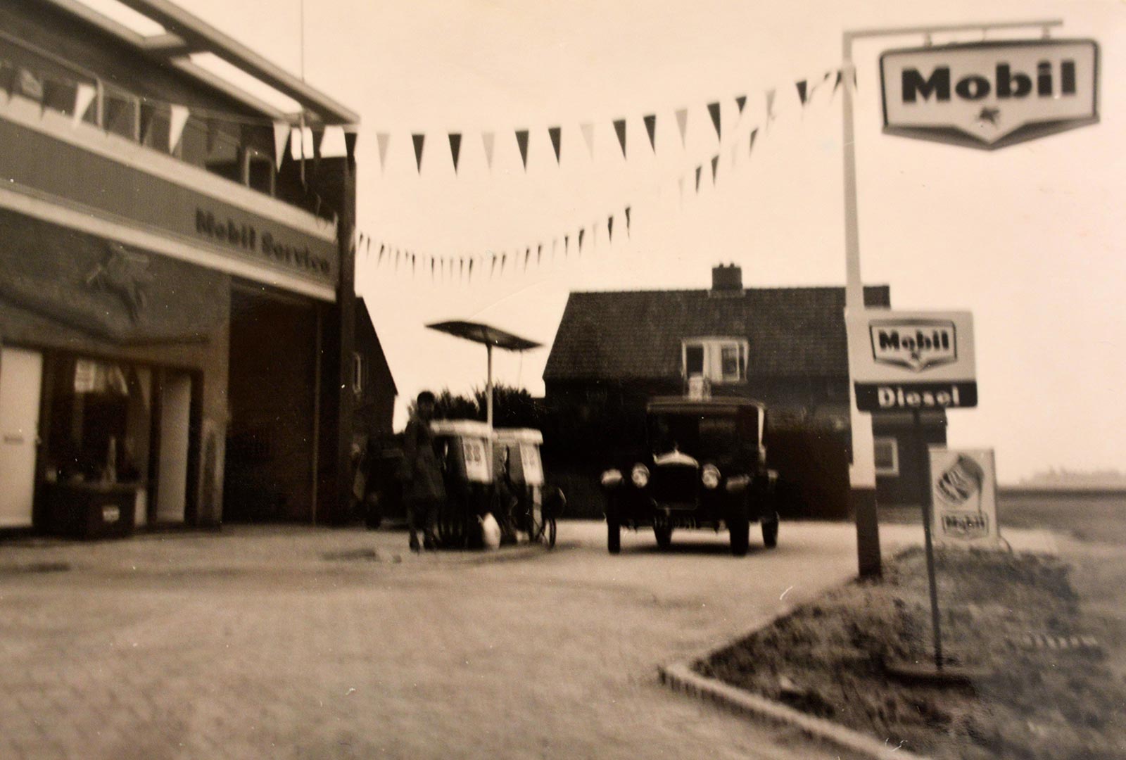 Over ons - Feestelijke opening van de garage in de F.A. Wentstraat - 1966